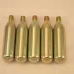 Cilindro de CO2 de 16 grs en 3/8" hexterior